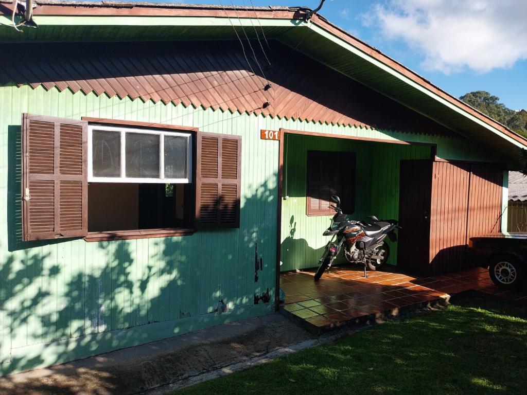 Casa mista 2 Dorm.