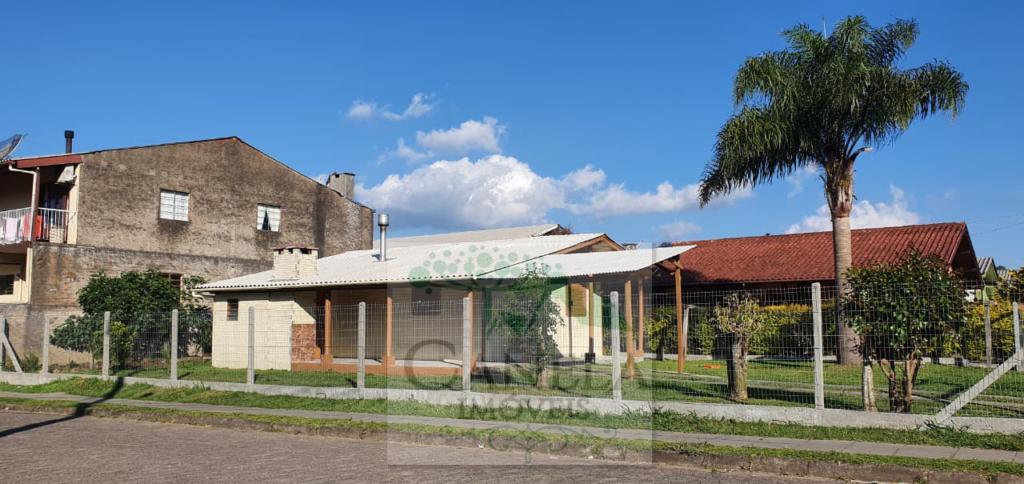 Casa mista 2 Dorm.